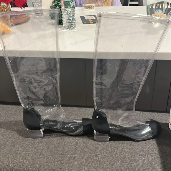 Channel Rainboots - Picture 6 of 16